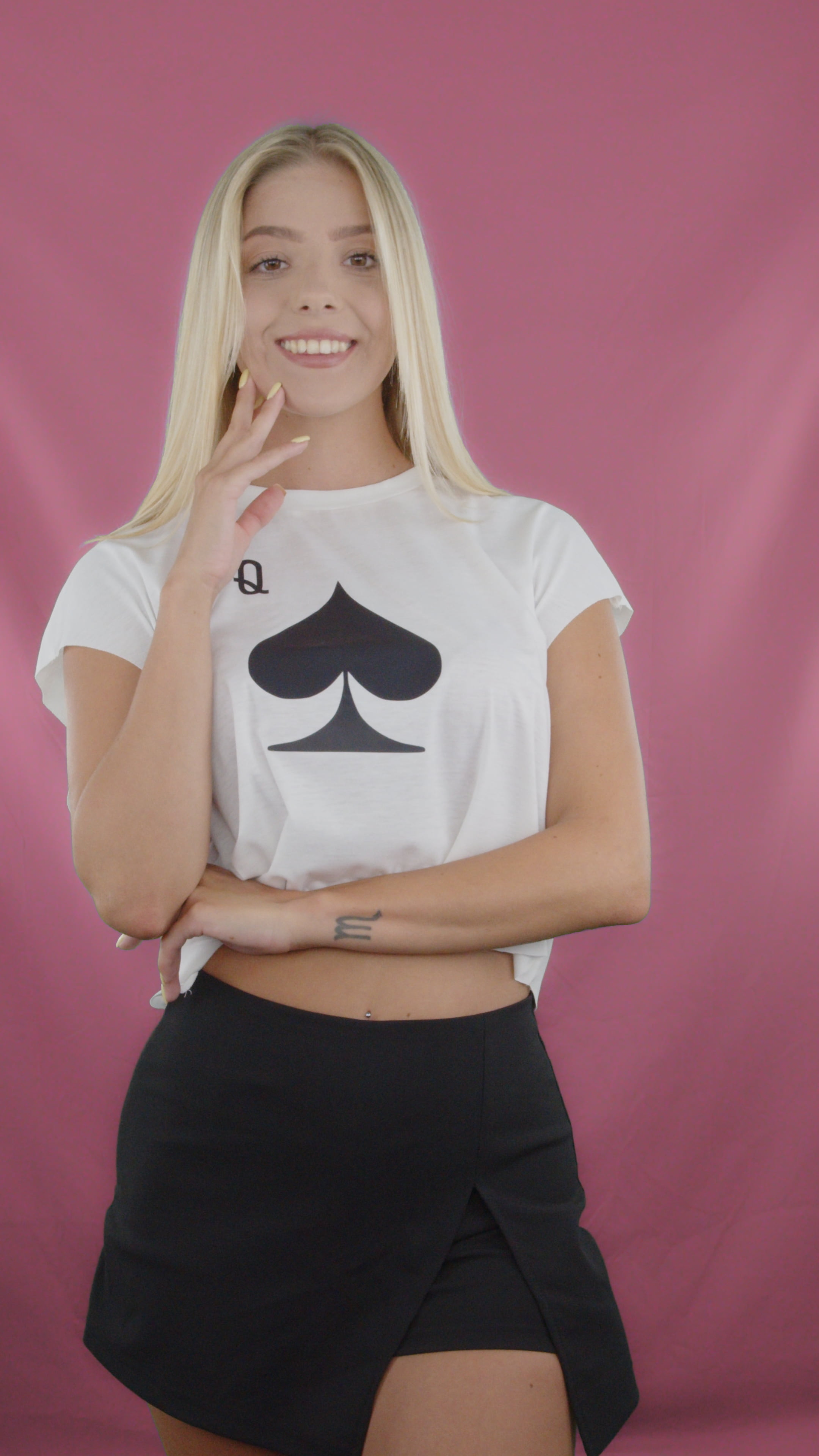 White shirt - Queen of Spades